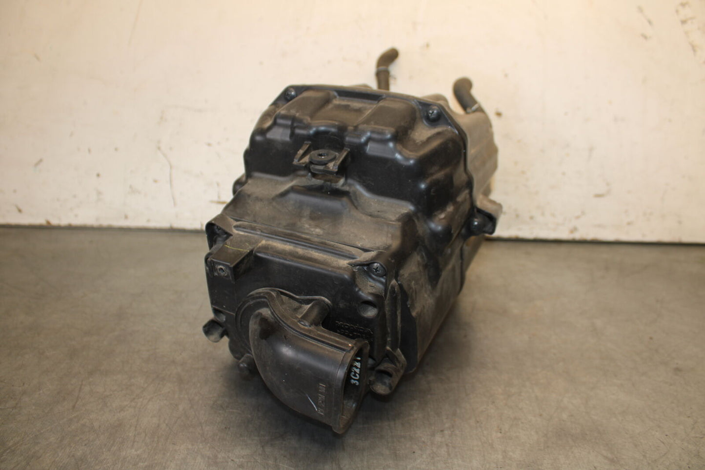 13-15 HONDA CBR500R AIRBOX AIR INTAKE FILTER BOX 17225-MGZ-D00 BB704