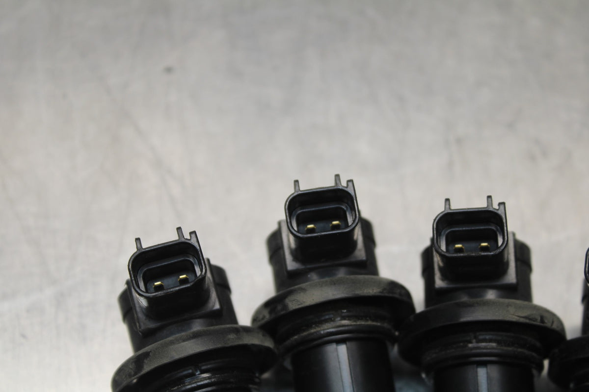 18 YAMAHA YZF R1  IGNITION COILS COIL SPARK PLUG CAPS BB838