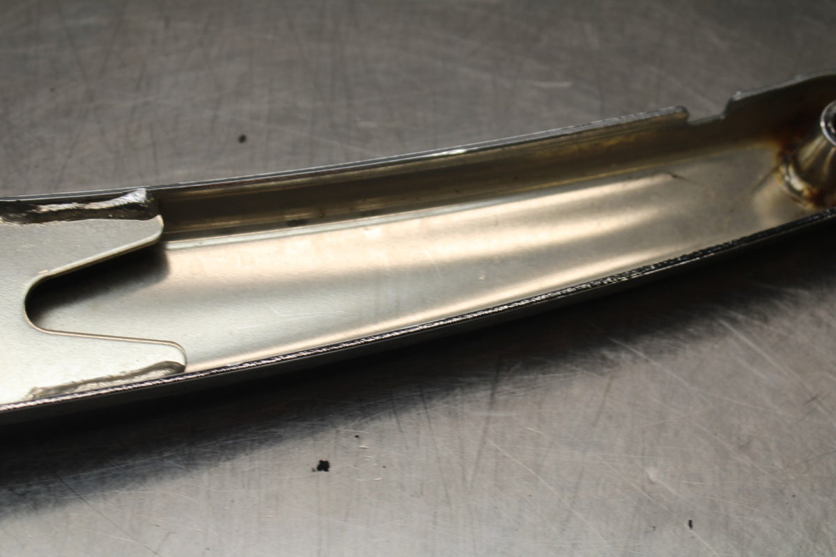 2006 Suzuki Boulevard C90 REAR PASSENGER FENDER GRAB RAIL BB849