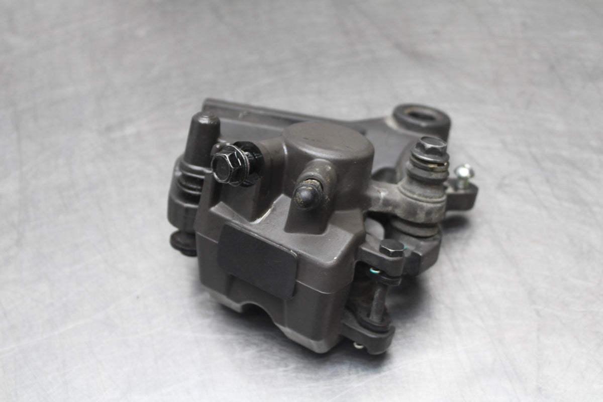 23 YAMAHA YZF R3 REAR BACK BRAKE CALIPER W MOUNT BRACKET BB806