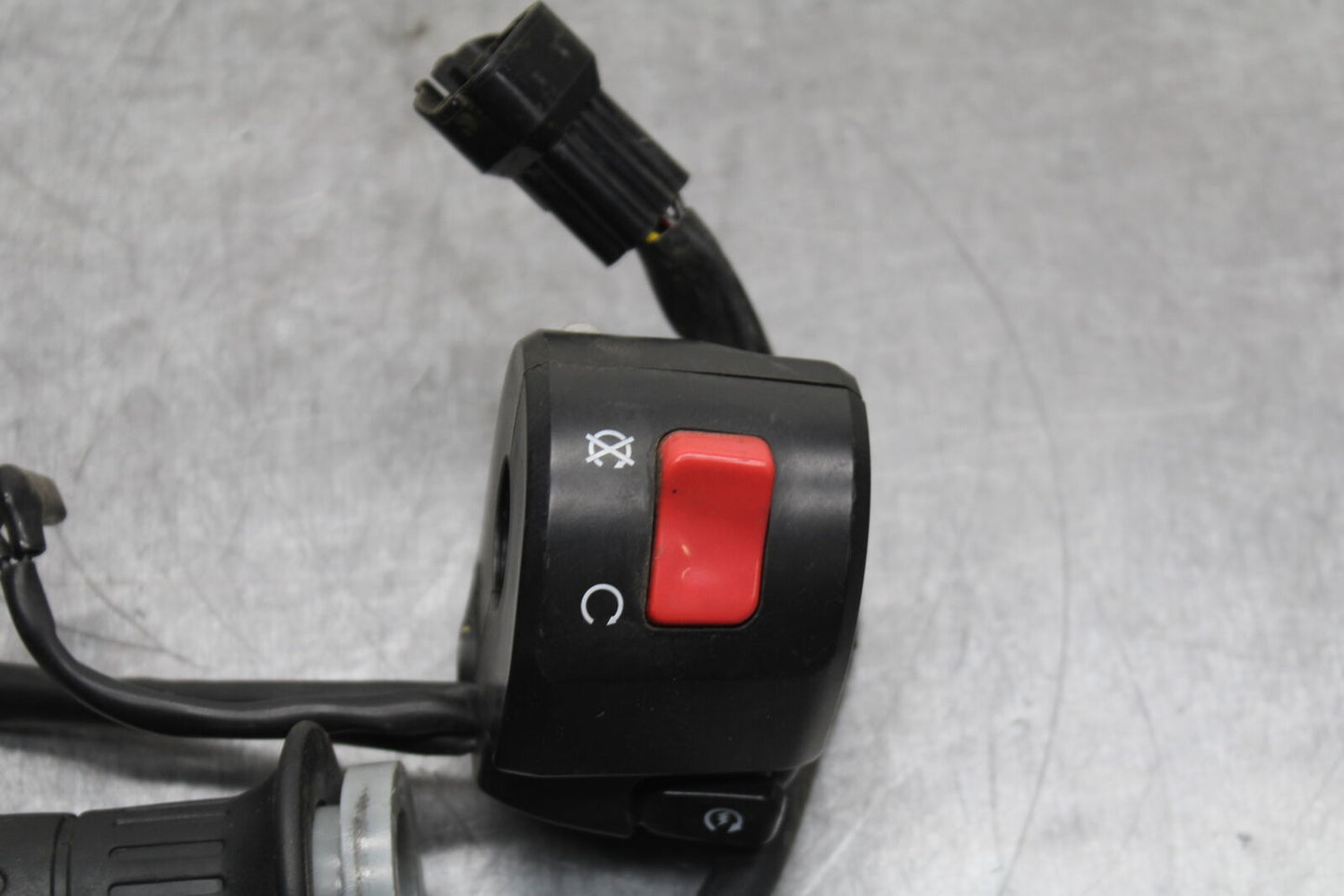 14-15 KAWASAKI NINJA 650 EX650F ABS RIGHT HANDLE KILL OFF START SWITCH BB741 