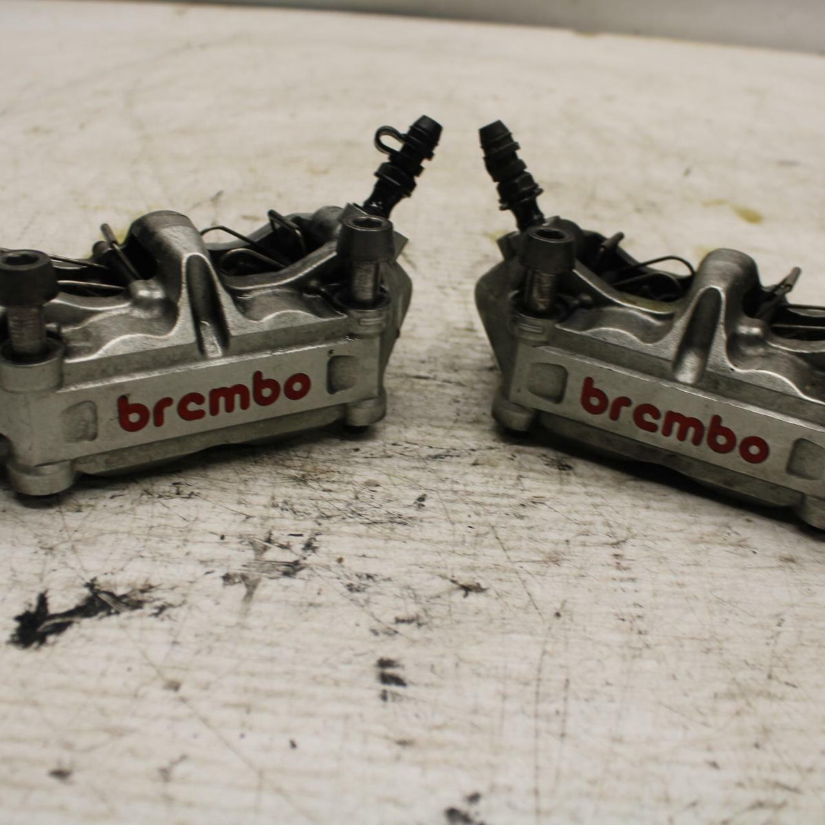 08-11 TRIUMPH SPEED TRIPLE RIGHT LEFT FRONT BRAKE CALIPER SET PAIR BB366