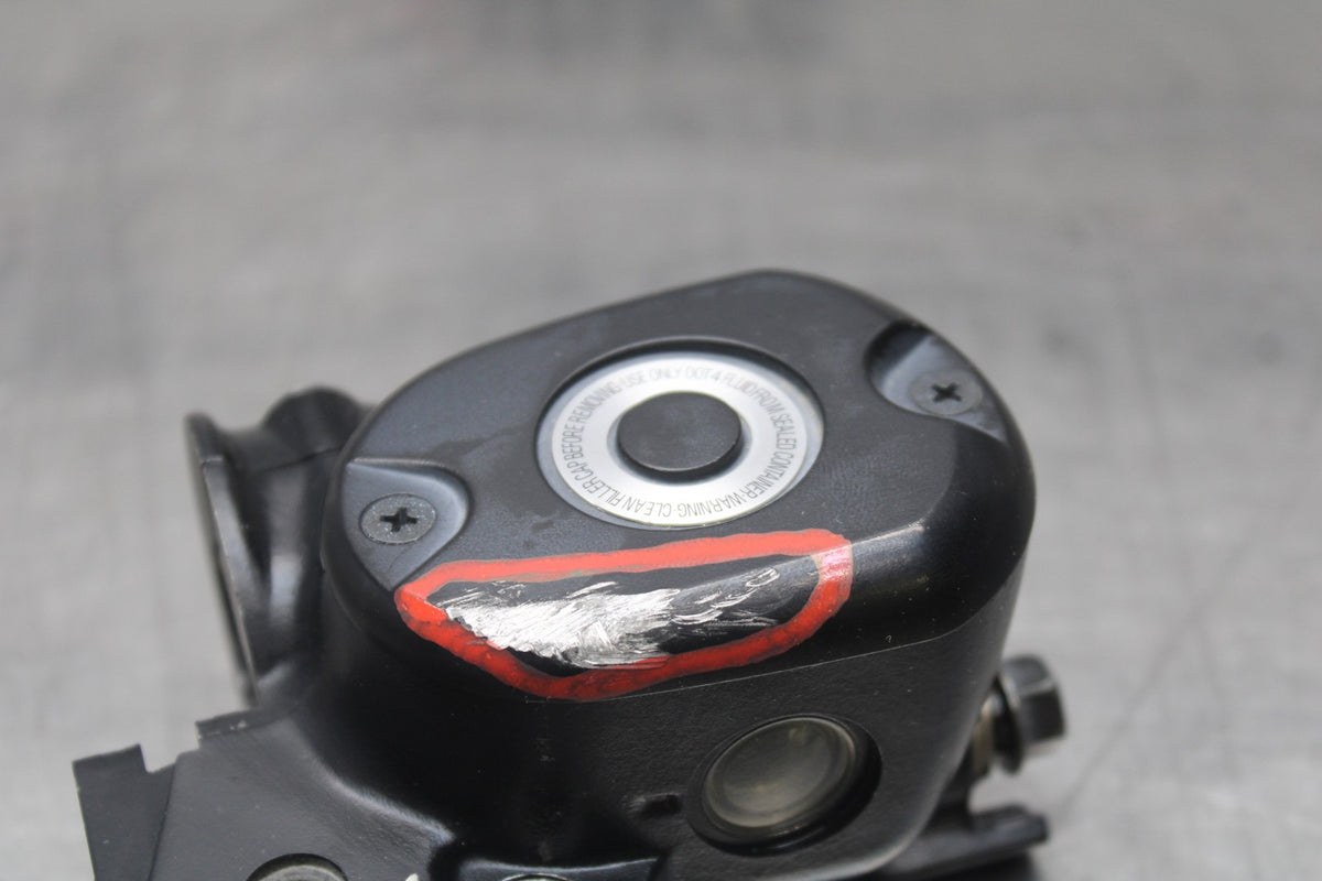 09 HARLEY-DAVIDSON SPORTSTER 1200 CUSTOM XL1200C FRONT MASTER CYLINDER BB776
