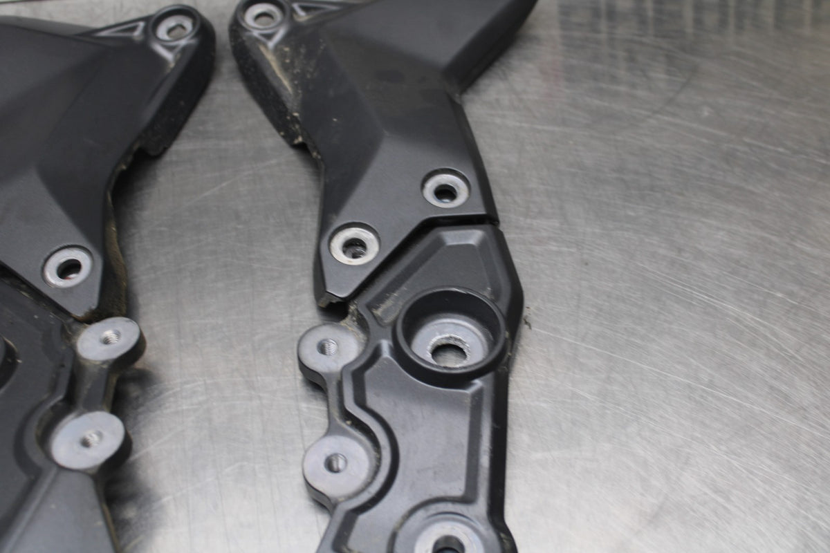 22-25 YAMAHA YZF R7 LEFT RIGHT REARSET REAR SET DRIVER PEG BRACKETS MOUNTS BB769