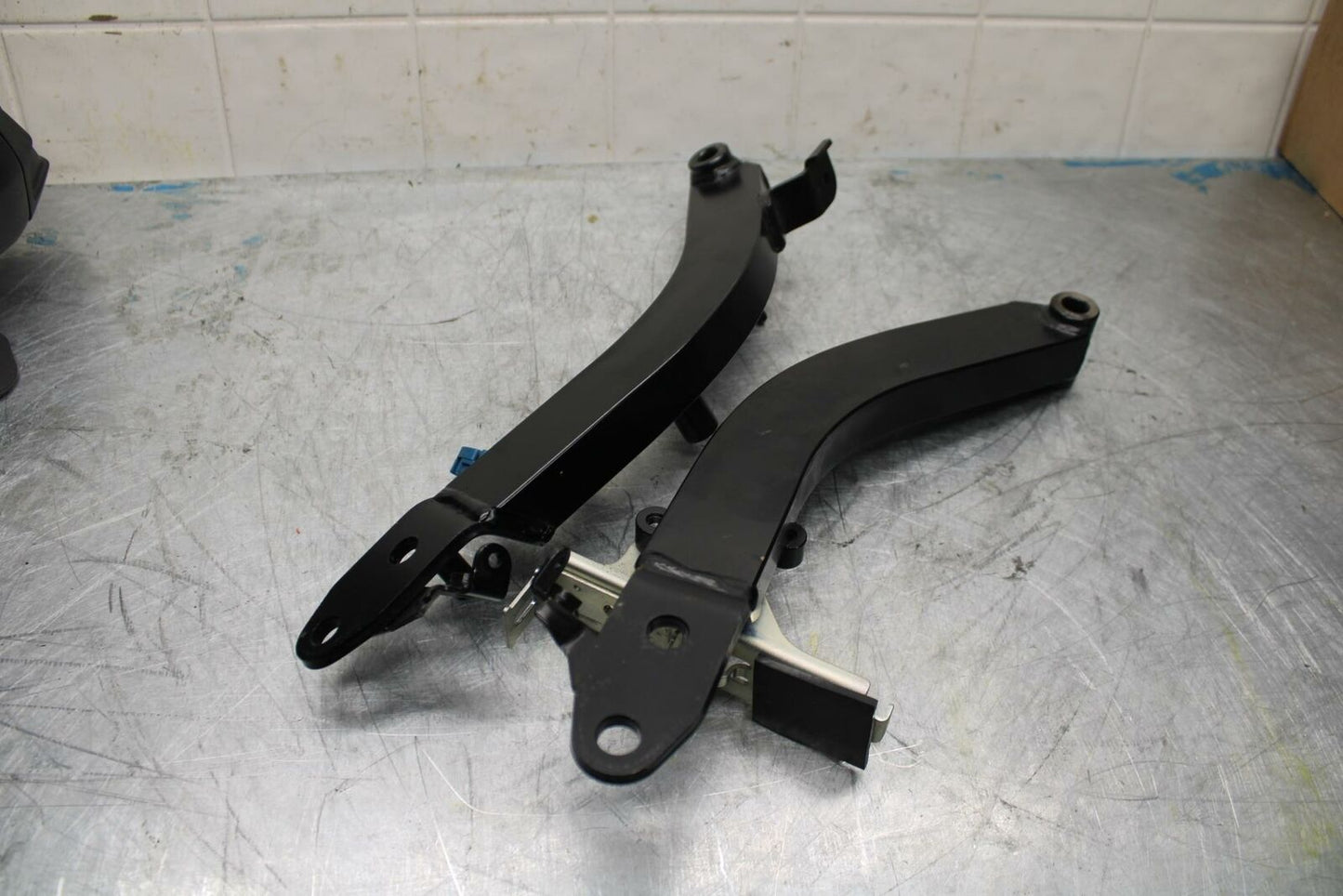 10-13 KAWASAKI Z1000 FRONT SUBFRAME SUB FRAME ENGINE SUPPORT  BB421
