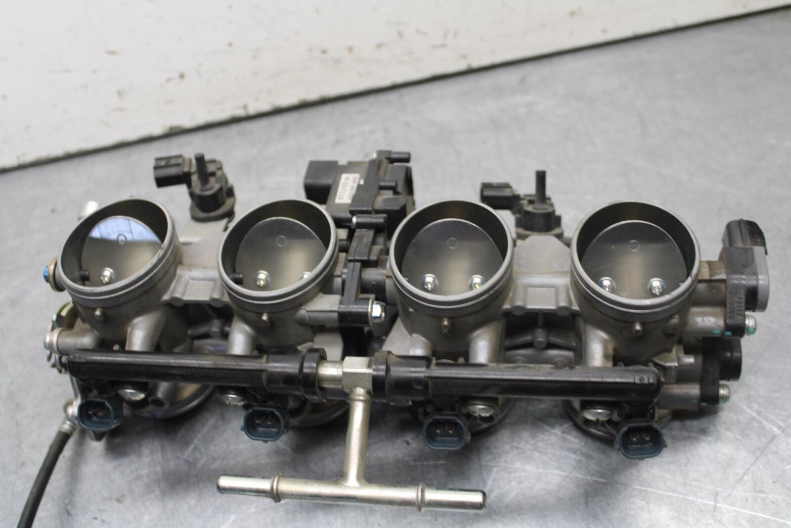 09-12 KAWASAKI NINJA ZX6R MAIN FUEL INJECTORS / THROTTLE BODIES 16163-0128 BB640