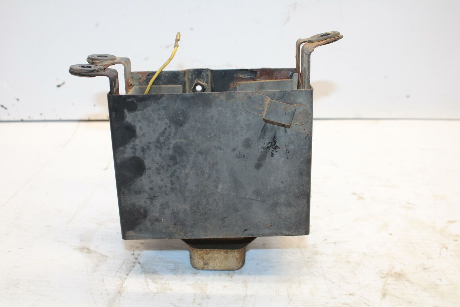 77-79 SUZUKI GS750  BATTERY TRAY BOX BB258