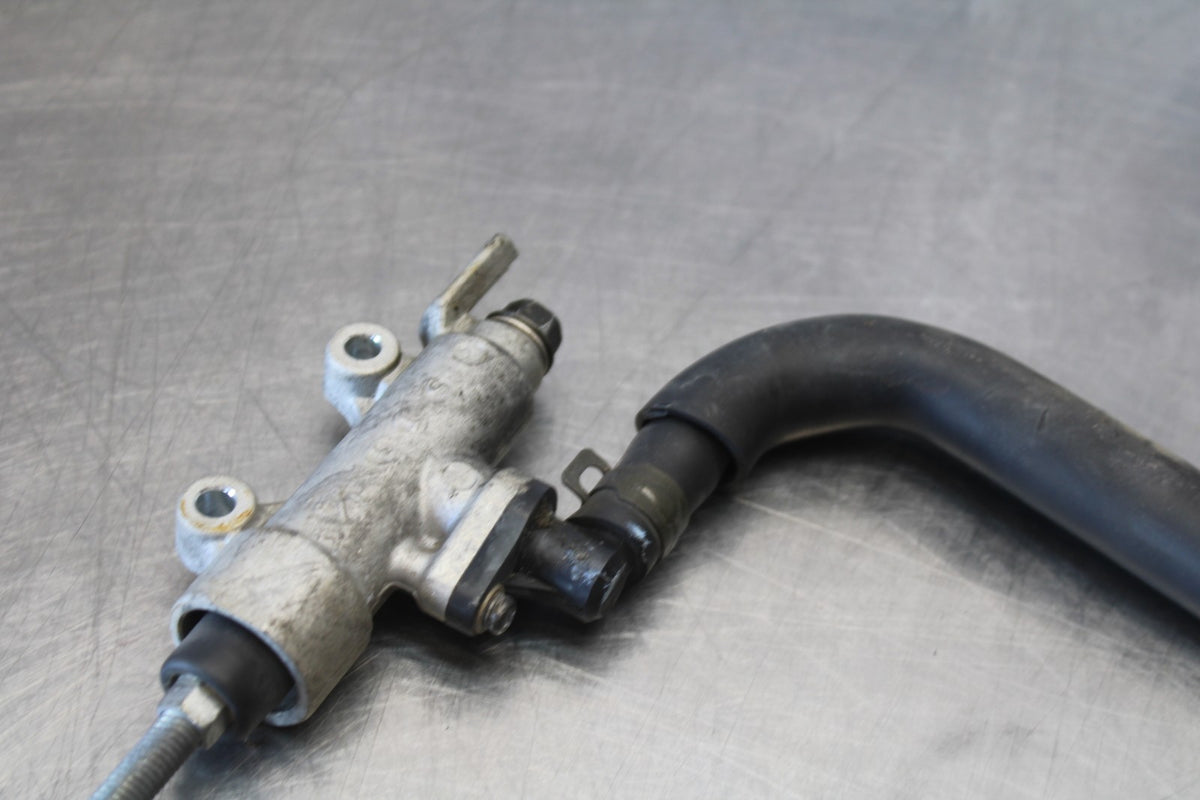 06-07 HONDA INTERCEPTOR 800 VFR800 REAR BRAKE MASTER CYLINDER W RESERVOIR BB917