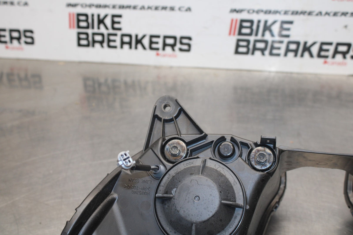 18 KAWASAKI NINJA ZX10R FRONT HEADLIGHT HEAD LIGHT LAMP BB840