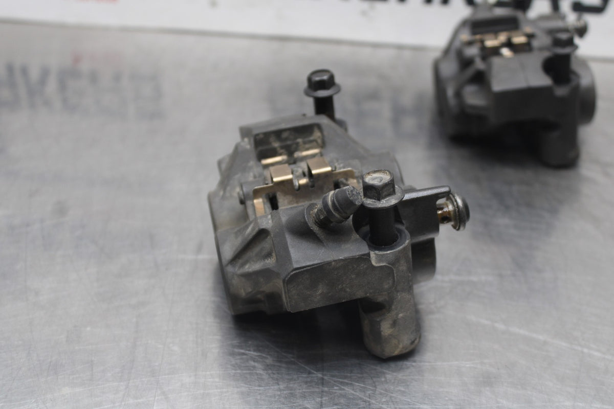 08-16 YAMAHA YZF R6 RIGHT LEFT FRONT BRAKE CALIPER SET PAIR CALIPERS BB798