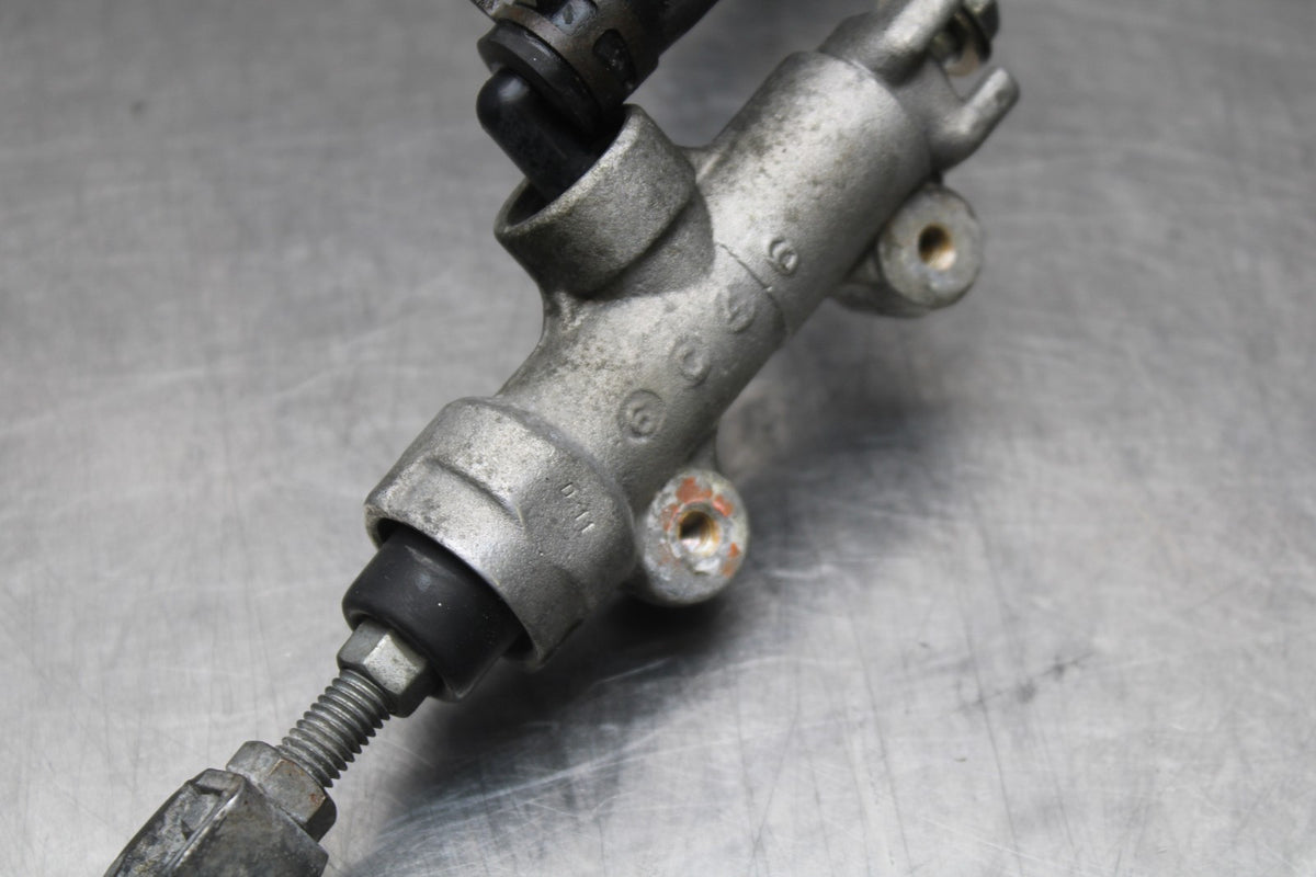 06-07 SUZUKI GSXR750 REAR BACK BRAKE MASTER CYLINDER W RESERVOIR BB811