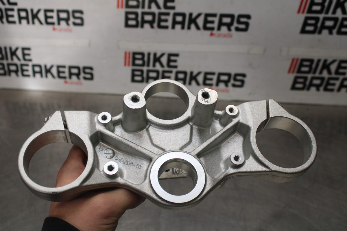 20-23 BMW F900R FORKS UPPER TRIPLE TREE CLAMP BB923