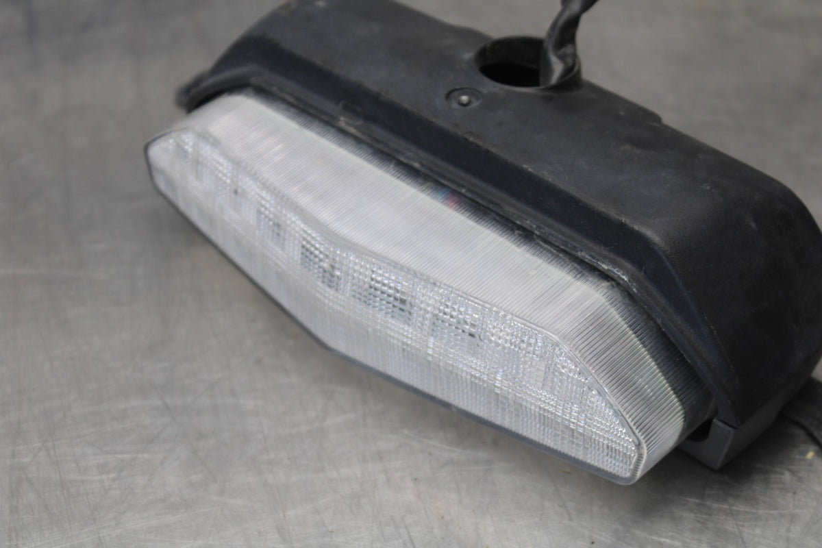 09 KAWASAKI CONCOURS 14 ZG1400B REAR TAIL TAILLIGHT BACK BRAKE LIGHT BB875