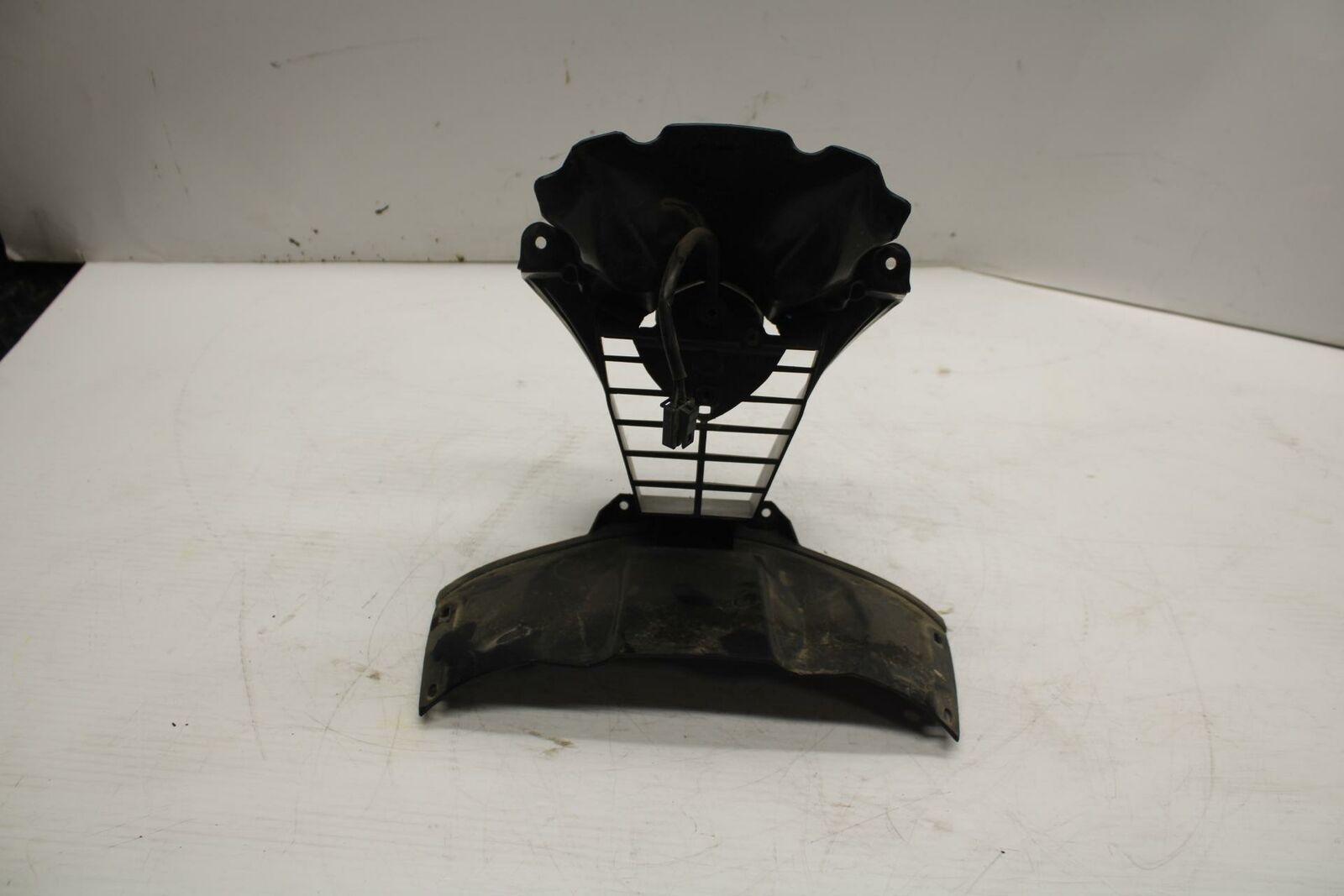 07 YAMAHA YZF R6 2c0 FRONT CENTER COWL FAIRING  BB284