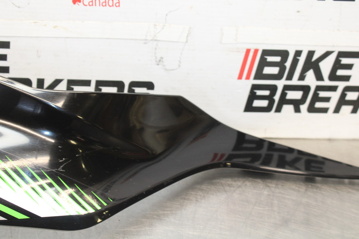 13-18 KAWASAKI NINJA ZX6R RIGHT MID SIDE FAIRING COWL PLASTIC BB908