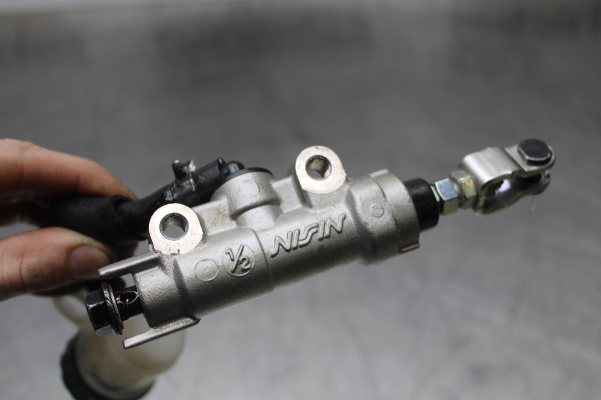 23 YAMAHA YZF R3 REAR BACK BRAKE MASTER CYLINDER W RESERVOIR BB806