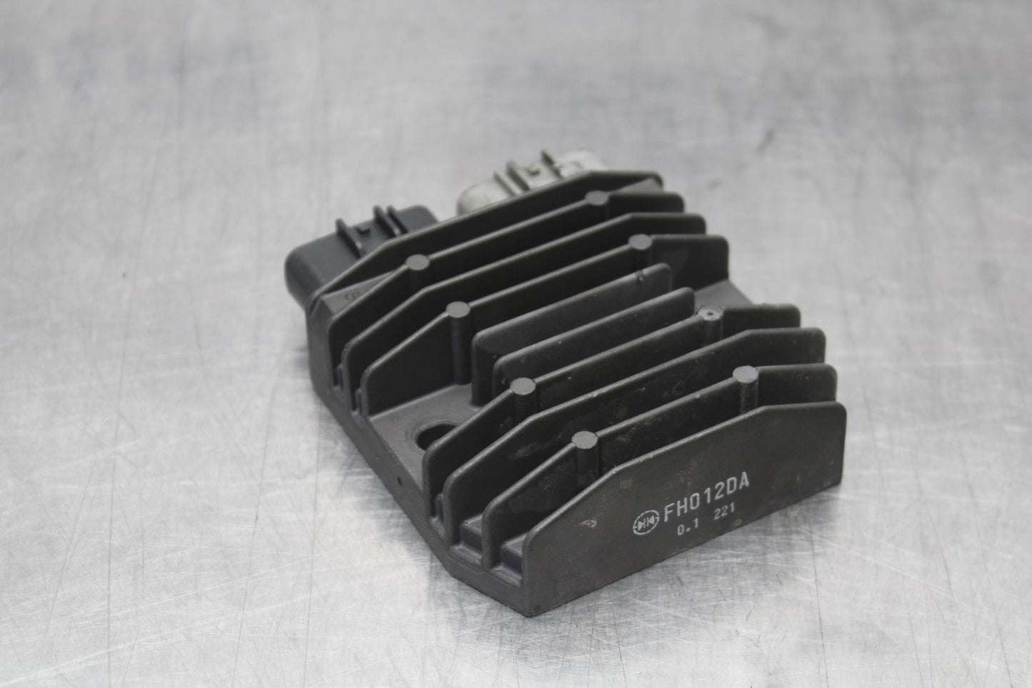 12-14 BMW S1000RR RECTIFIER VOLTAGE REGULATOR BB204