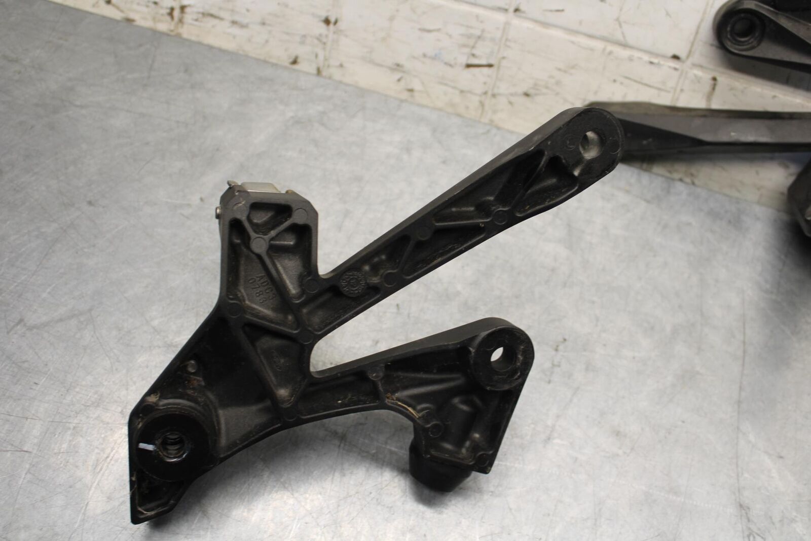 2012 Kawasaki Ninja ZX14R ZX1400E RIGHT LEFT REARSETS  DRIVER FOOT PEGS  BB60