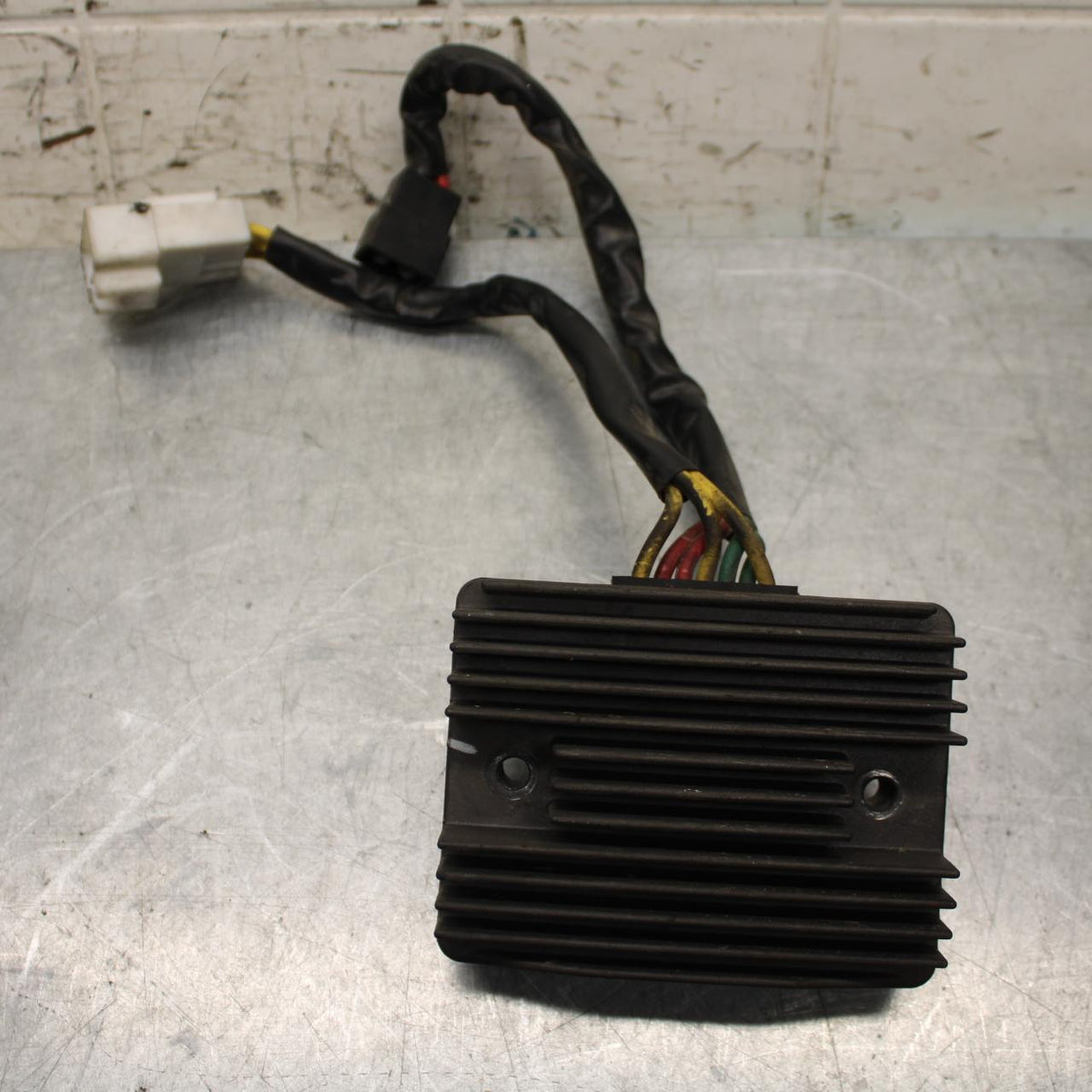 2008 Aprilia Shiver 750 SL750 RECTIFIER VOLTAGE REGULATOR BB551