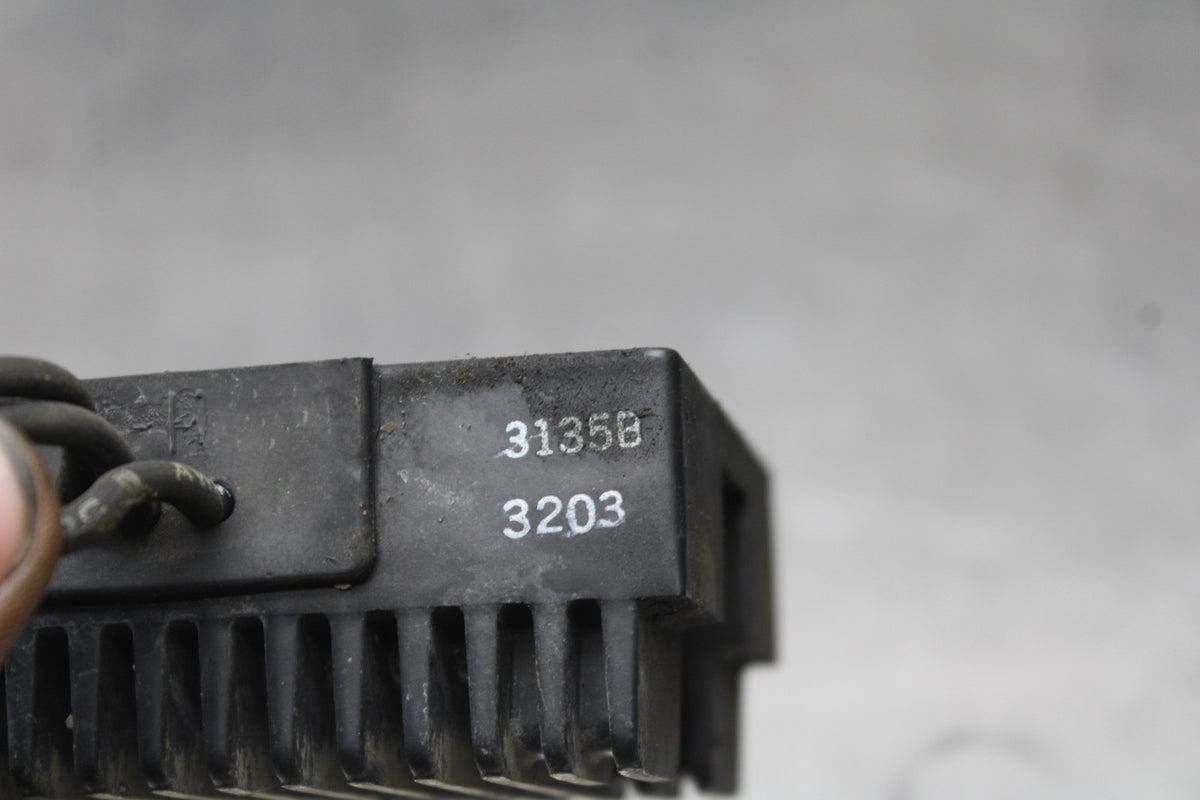 95-03 HARLEY-DAVIDSON SPORTSTER 1200 XL1200C RECTIFIER VOLTAGE REGULATOR BB817