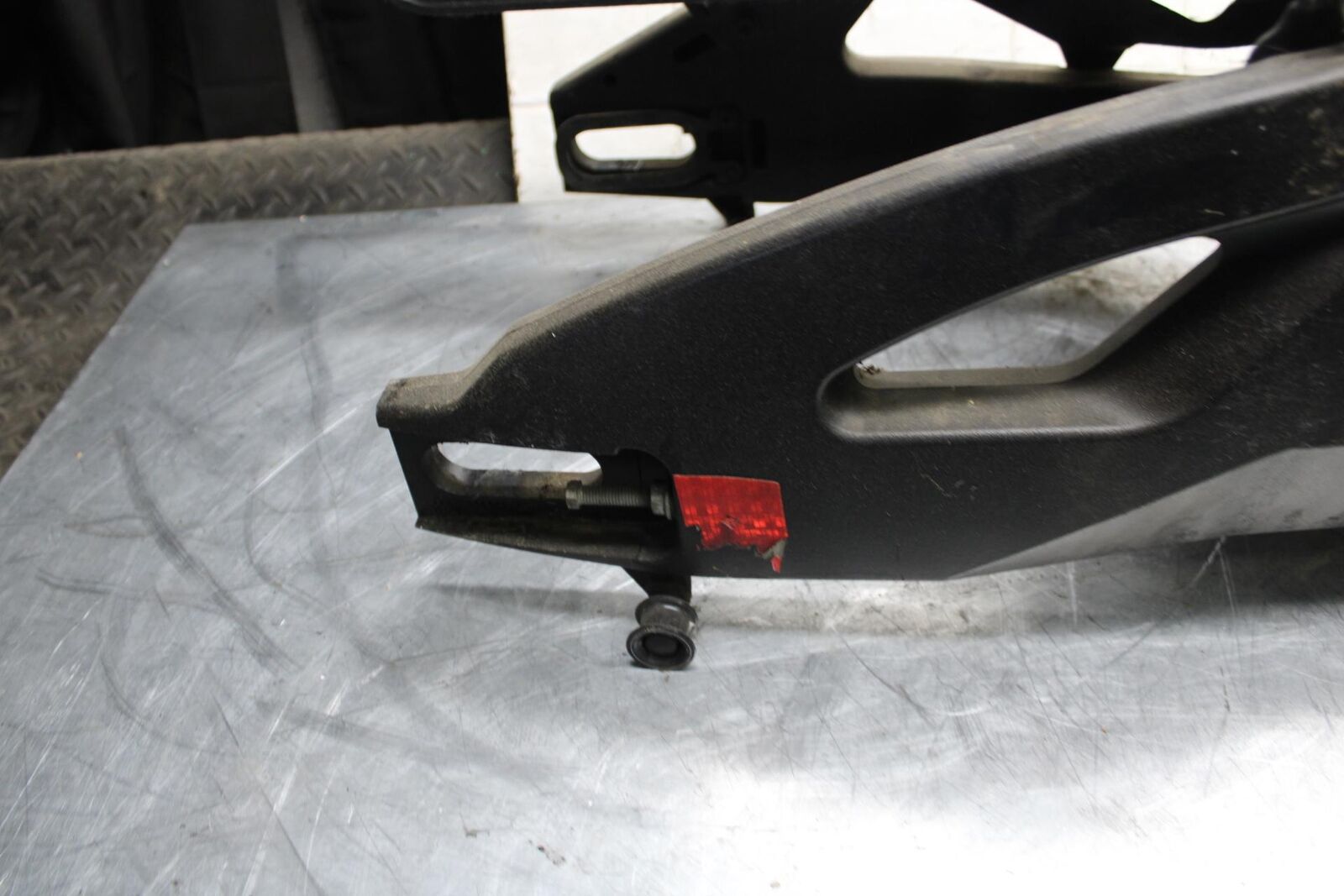 2008 Suzuki GSXR1000 SWINGARM BACK SUSPENSION SWING ARM 61000-21H00-YAP BB519