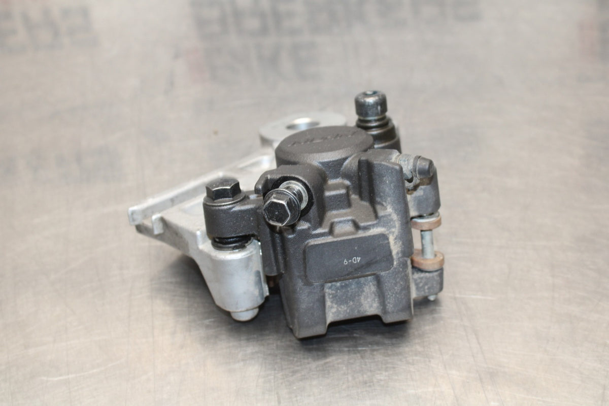 22-25 YAMAHA YZF R7 REAR BACK BRAKE CALIPER W MOUNT BRACKET BB769