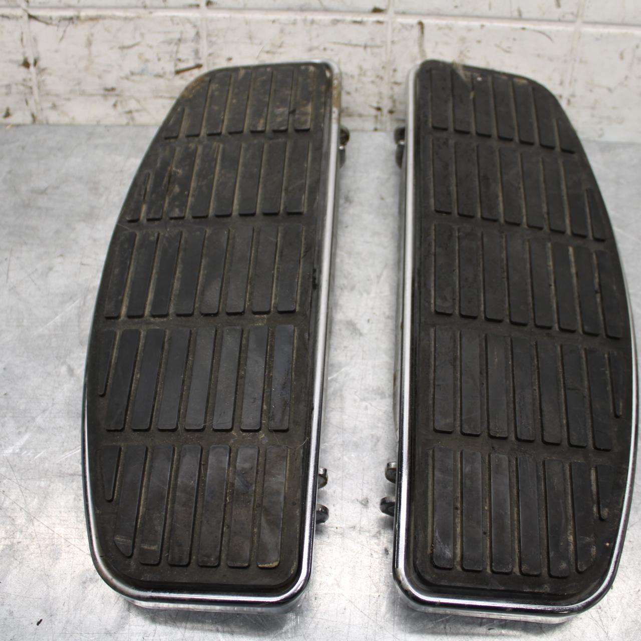 2007 Yamaha Road Star XV1700A FRONT FOOT RESTS PEGS STEPS SET PAIR BB562