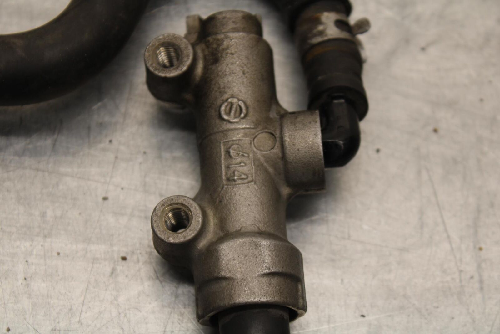 2000 Kawasaki Ninja ZX12R ZX1200A REAR BRAKE MASTER CYLINDER W RESERVOIR BB565