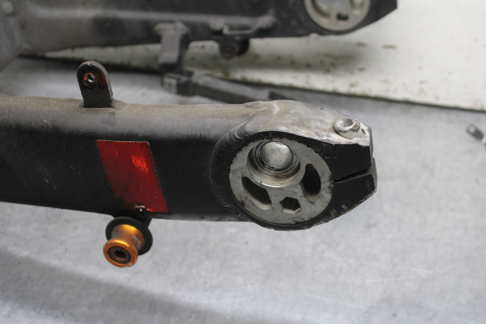 12-13 KAWASAKI Z1000 REAR SWINGARM BACK SUSPENSION SWING ARM BB743