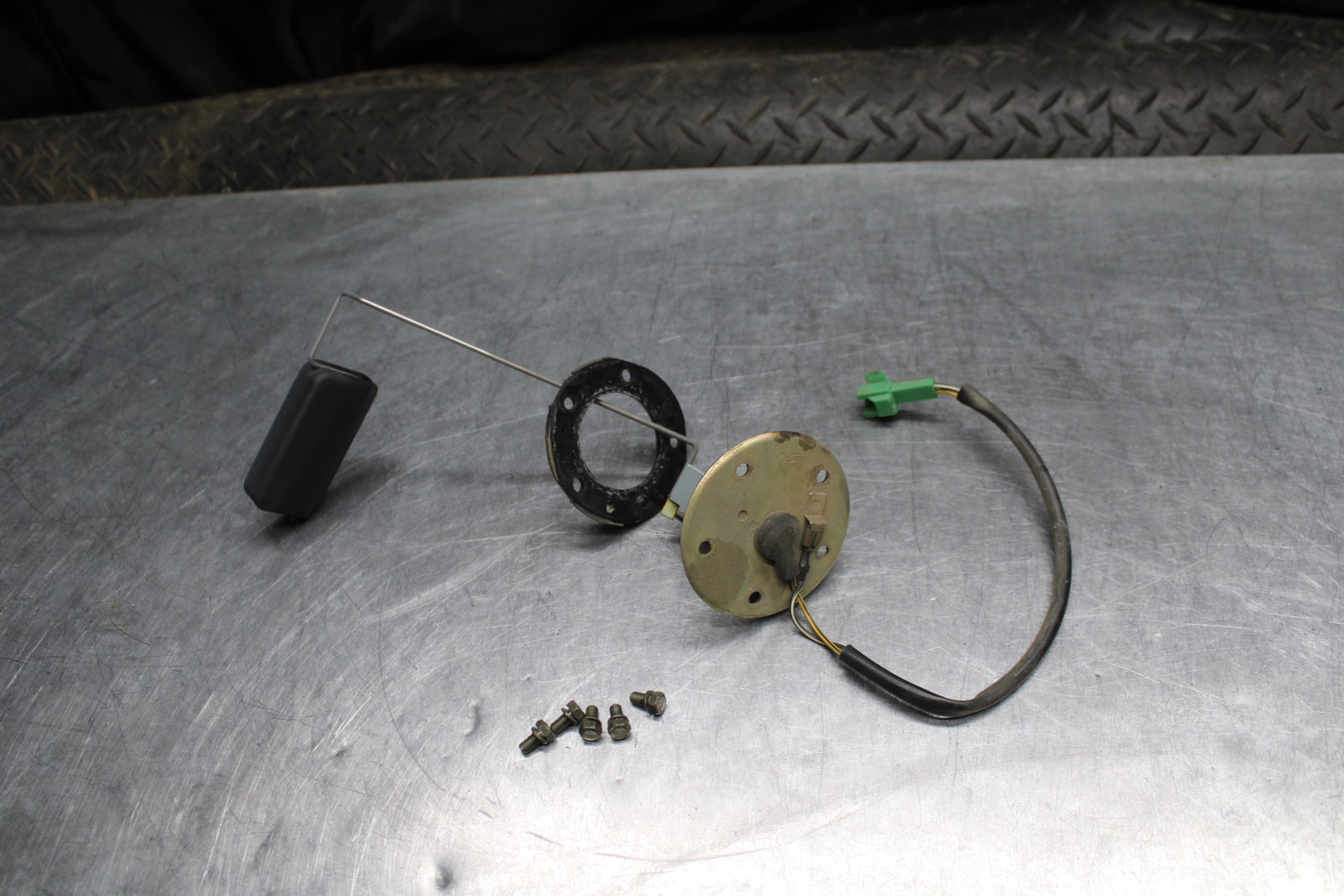 00 SUZUKI INTRUDER 1500 VL1500 FLOAT GAS FUEL PETROL LEVEL SENDING UNIT BB761