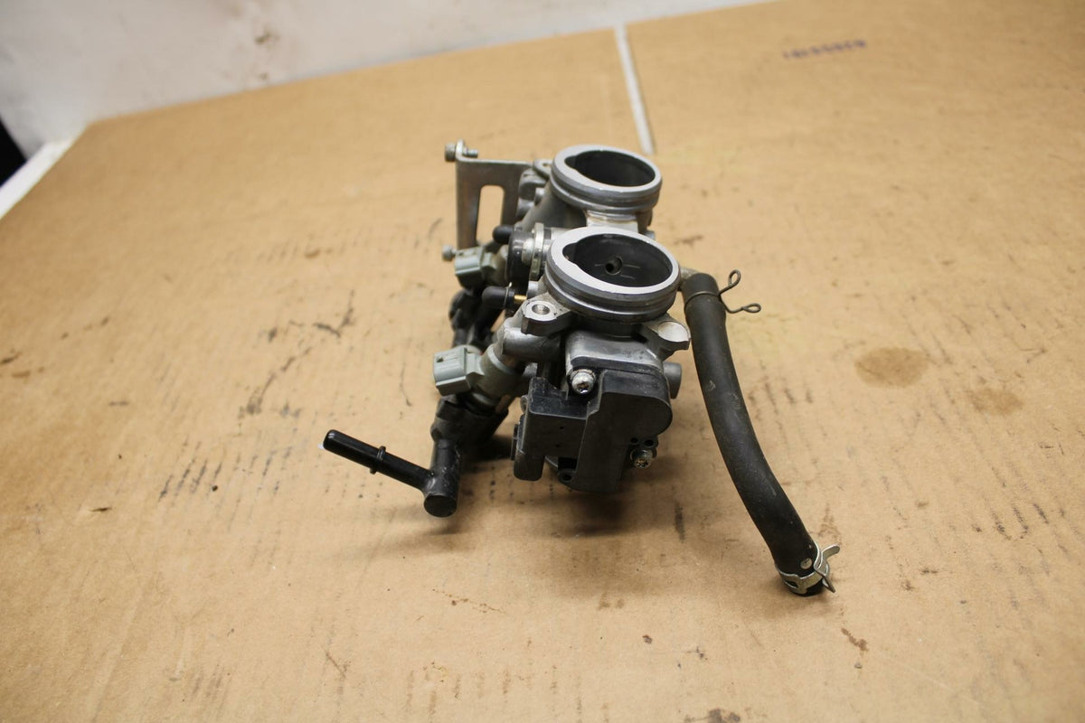 15-17 YAMAHA YZF R3 CARBS CARBURETORS BB380