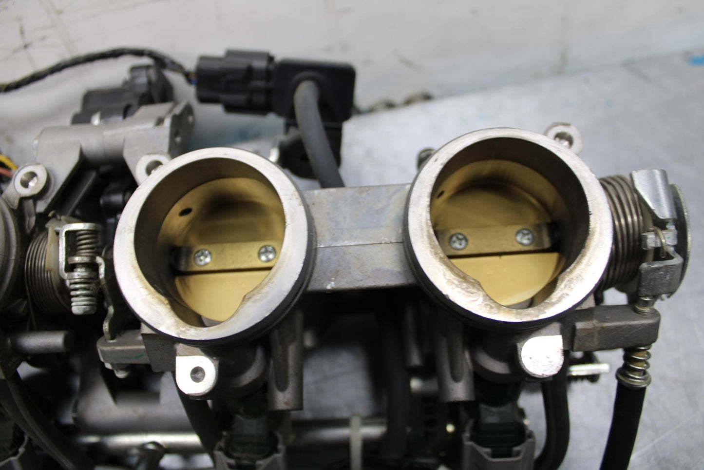 07-08 KAWASAKI CONCOURS 1400 ABS MAIN FUEL INJECTORS / THROTTLE BODIES BB449