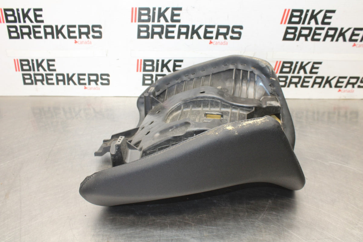 22 HARLEY-DAVIDSON PAN AMERICA 1250 FRONT DRIVERS SEAT PAD SADDLE PILLION BB910