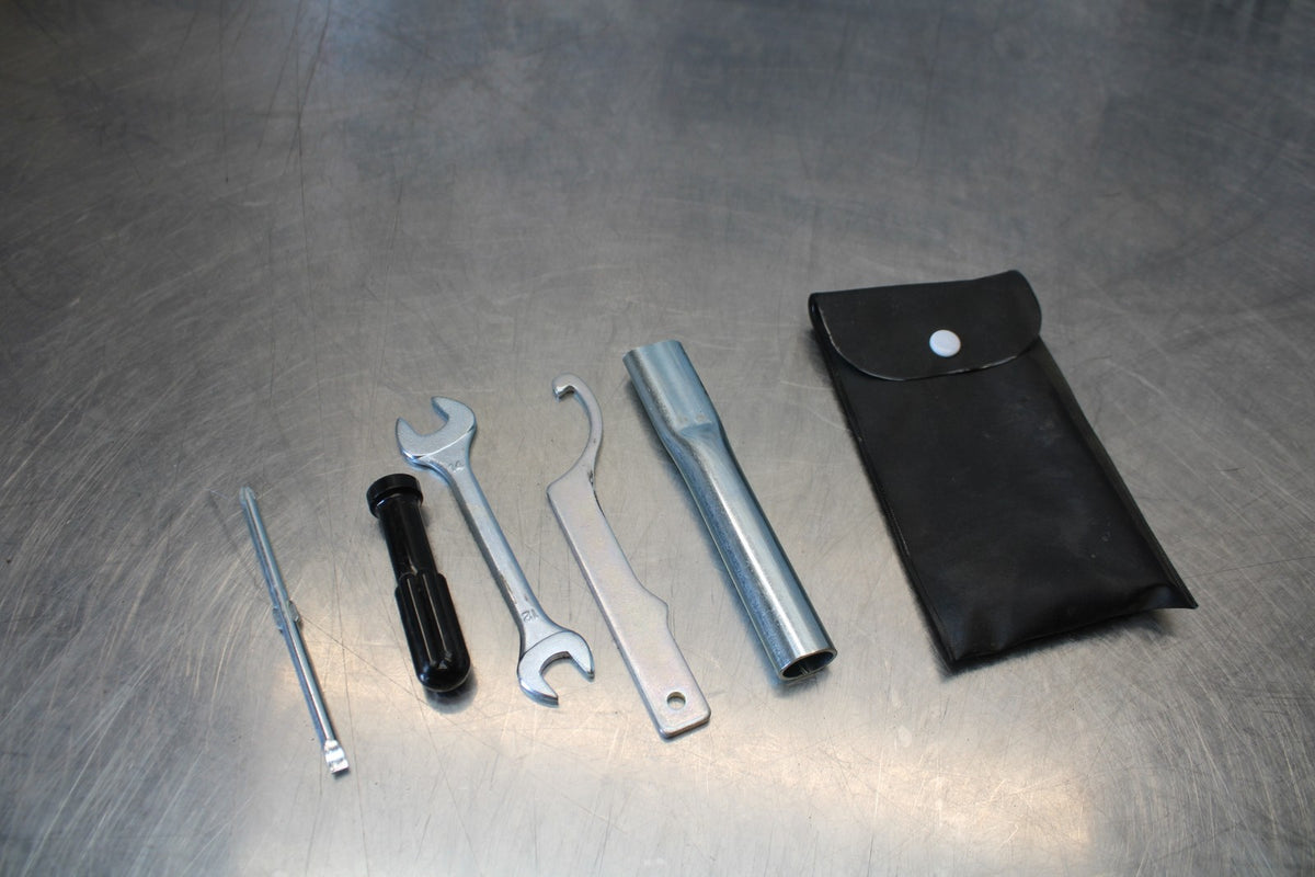 22-25 YAMAHA YZF R7 STOCK TOOLS OEM TOOL BAG KIT SET BB176