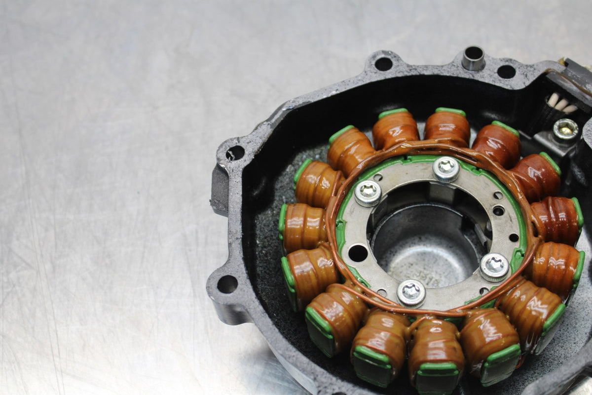 2007 Kawasaki Ninja ZX6R ZX600P STATOR GENERATOR ALTERNATOR & COVER BB175