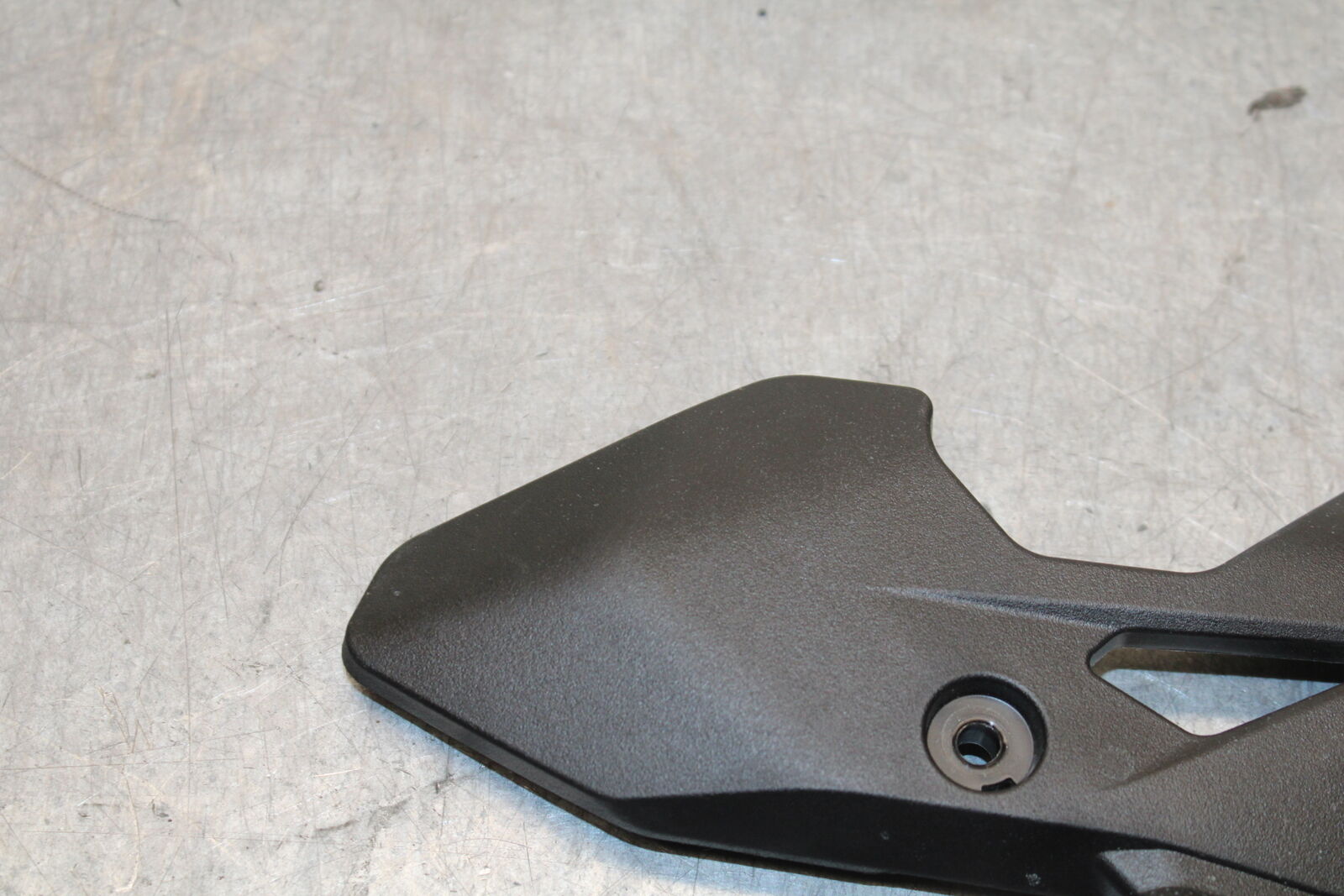 18-23 KAWASAKI NINJA 400 RIGHT LOWER FRAME COVER FAIRING COWL BB660