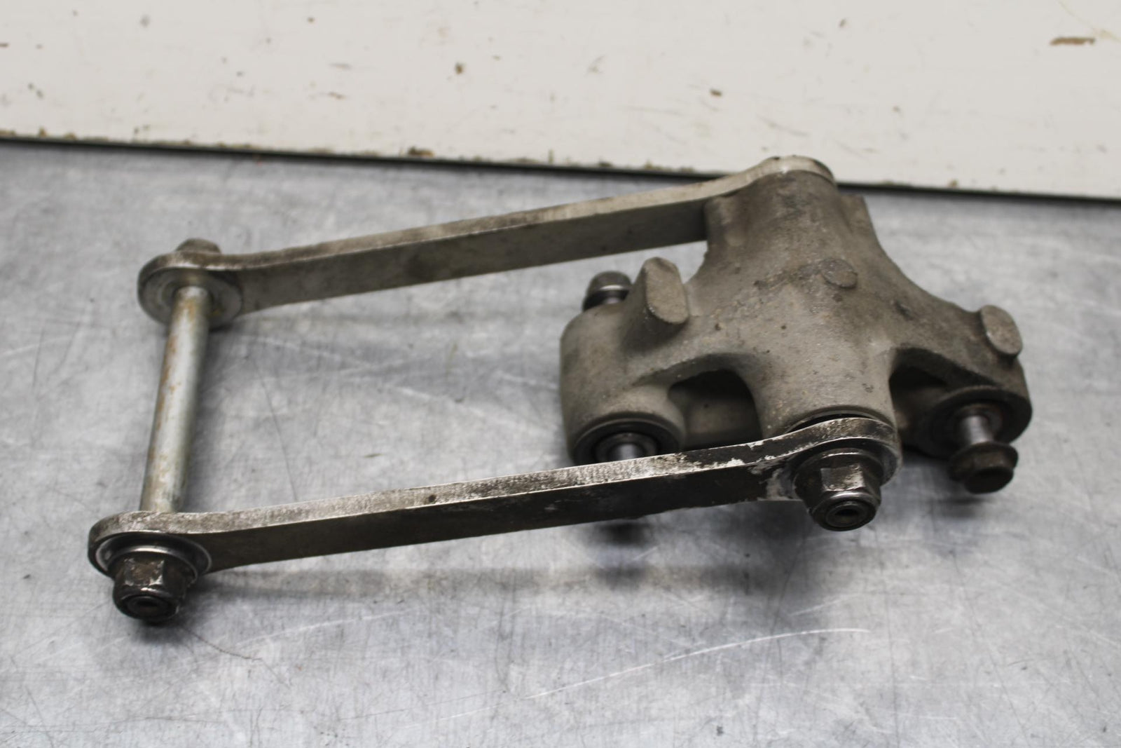 09-12 KAWASAKI NINJA ZX6R REAR DOGBONE SHOCK LINKAGE LINK BB617