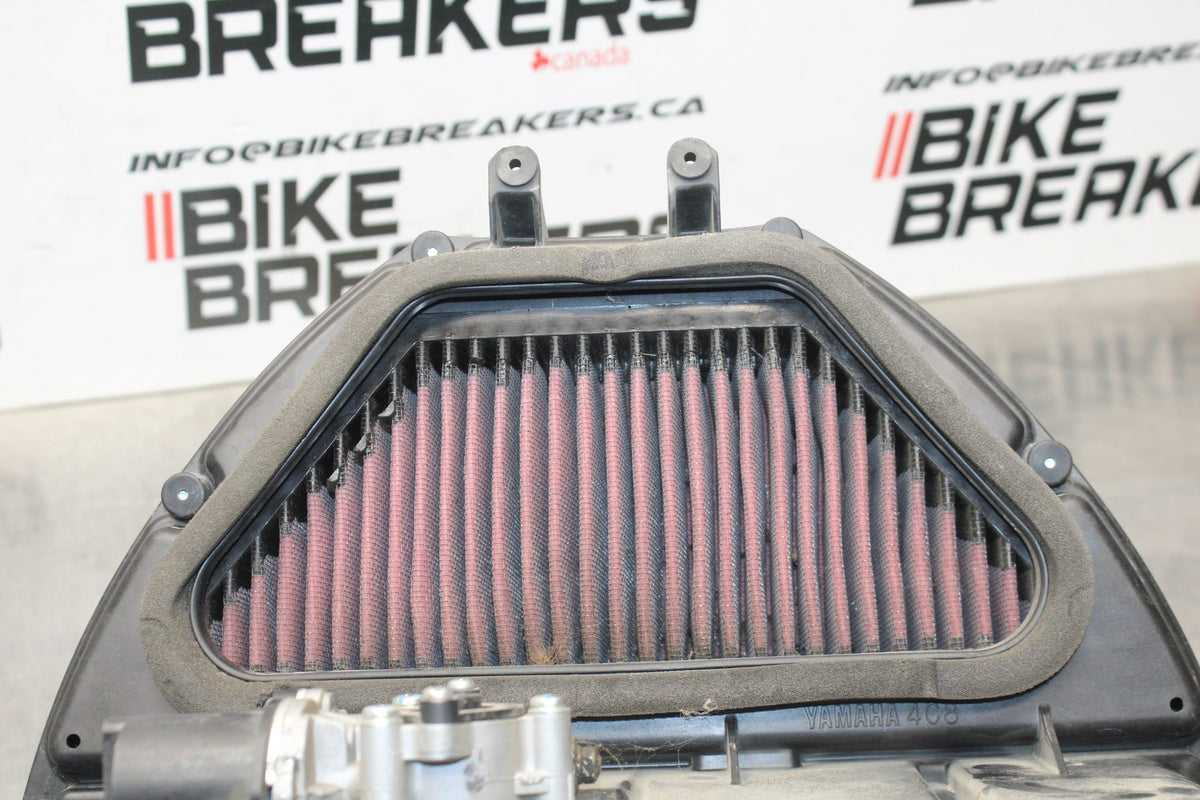 07 YAMAHA YZF R1 AIRBOX AIR INTAKE FILTER BOX BB826