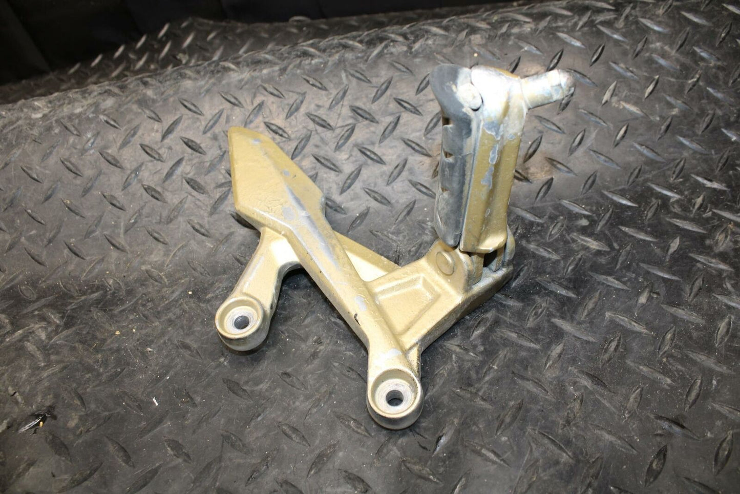 16-18 HONDA CBR500R LEFT REARSET REAR SET DRIVER FOOT PEG REST STOP BB231