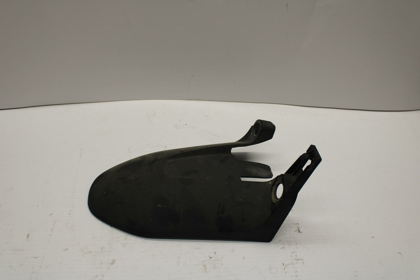 18-20 HUSQVARNA VITPILEN 401 REAR BACK WHEEL TIRE HUGGER FENDER BB248