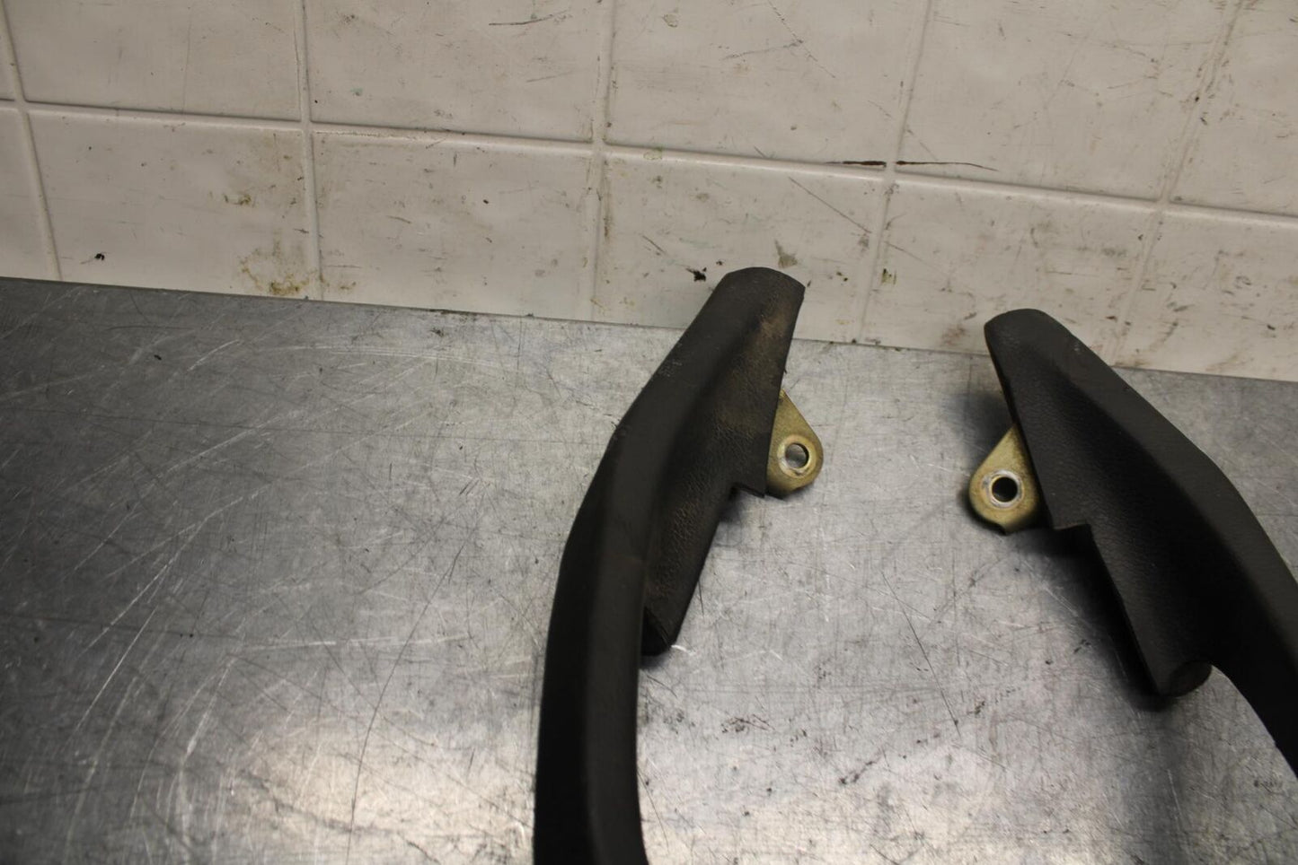 2001 Honda ST1100 PASSENGER REAR SEAT GRAB BAR HANDLE SET BB77