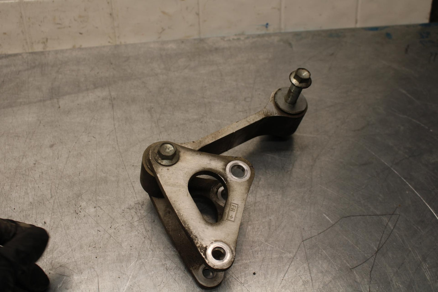 2015 Suzuki GSXR750 REAR DOGBONE SHOCK LINKAGE 62602-14860 62611-14J00 BB595