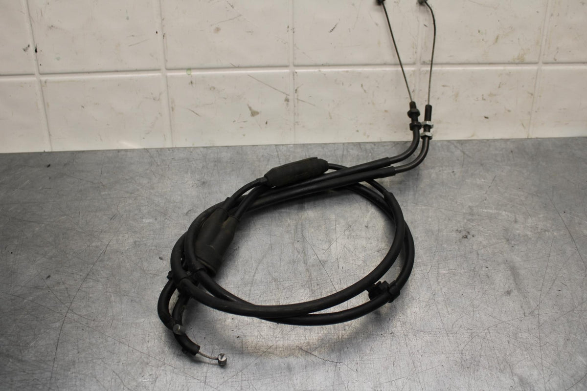 2012 Triumph Daytona 675R THROTTLE CABLES LINES BB589