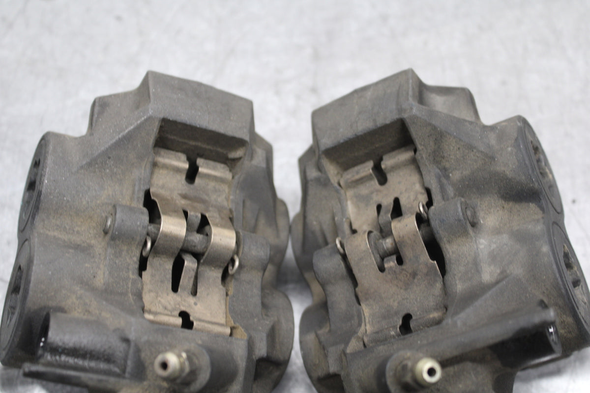 03-05 YAMAHA YZF R6  RIGHT LEFT FRONT BRAKE CALIPER SET PAIR CALIPERS BB751