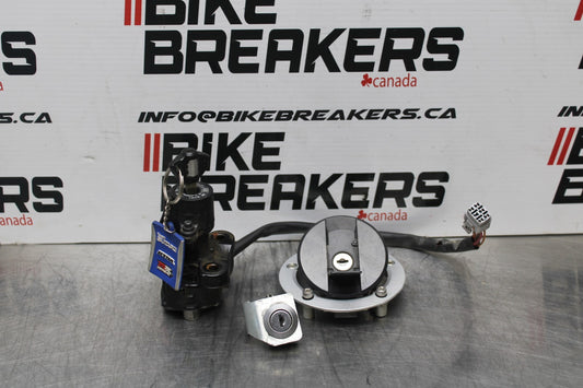 07 SUZUKI GSXR1000 IGNITION LOCK KEY SET W/ GAS CAP AND SEAT LOCK BB770