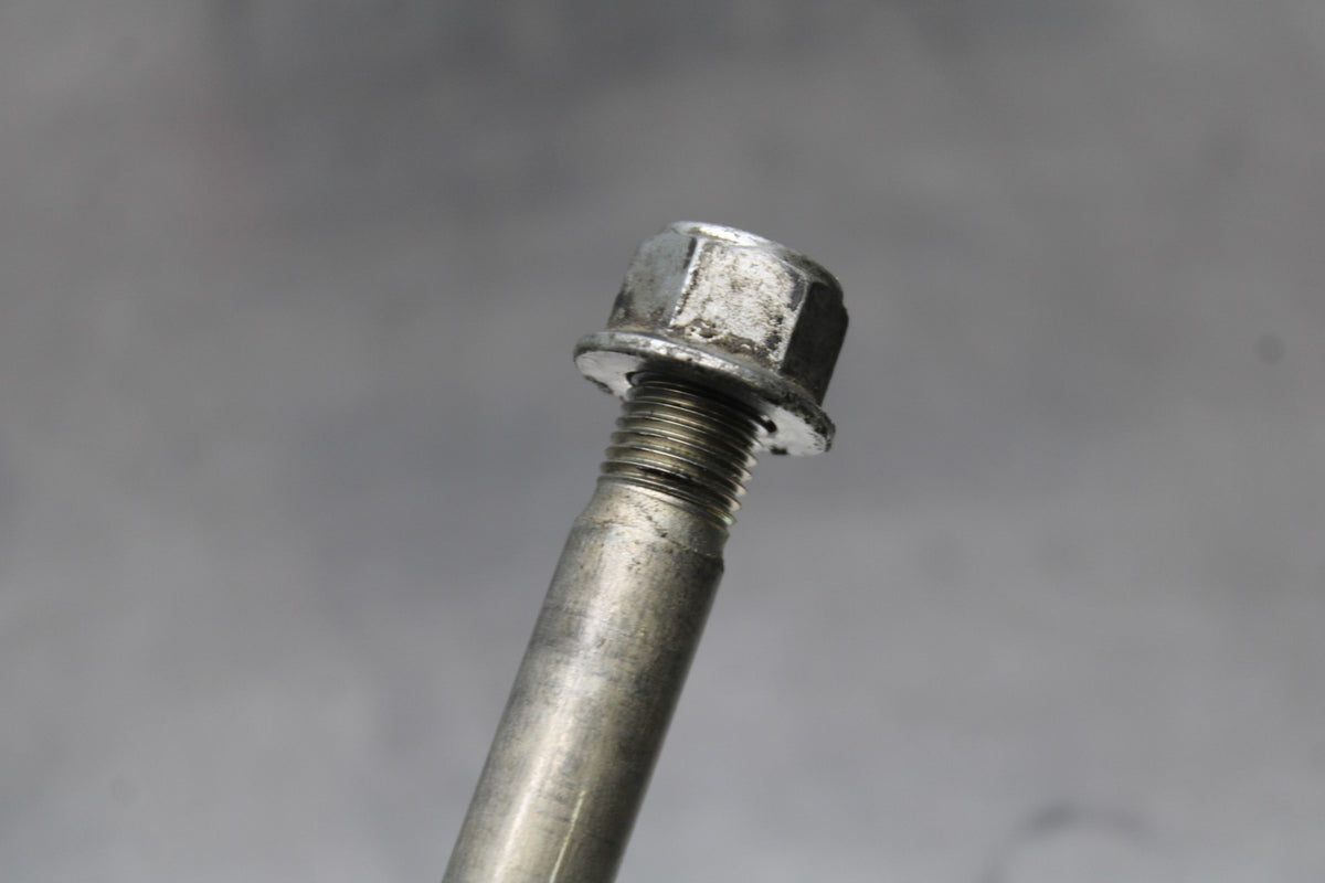 17-18 YAMAHA YZF R3 FRONT WHEEL RIM AXLE PIVOT BOLT BB813