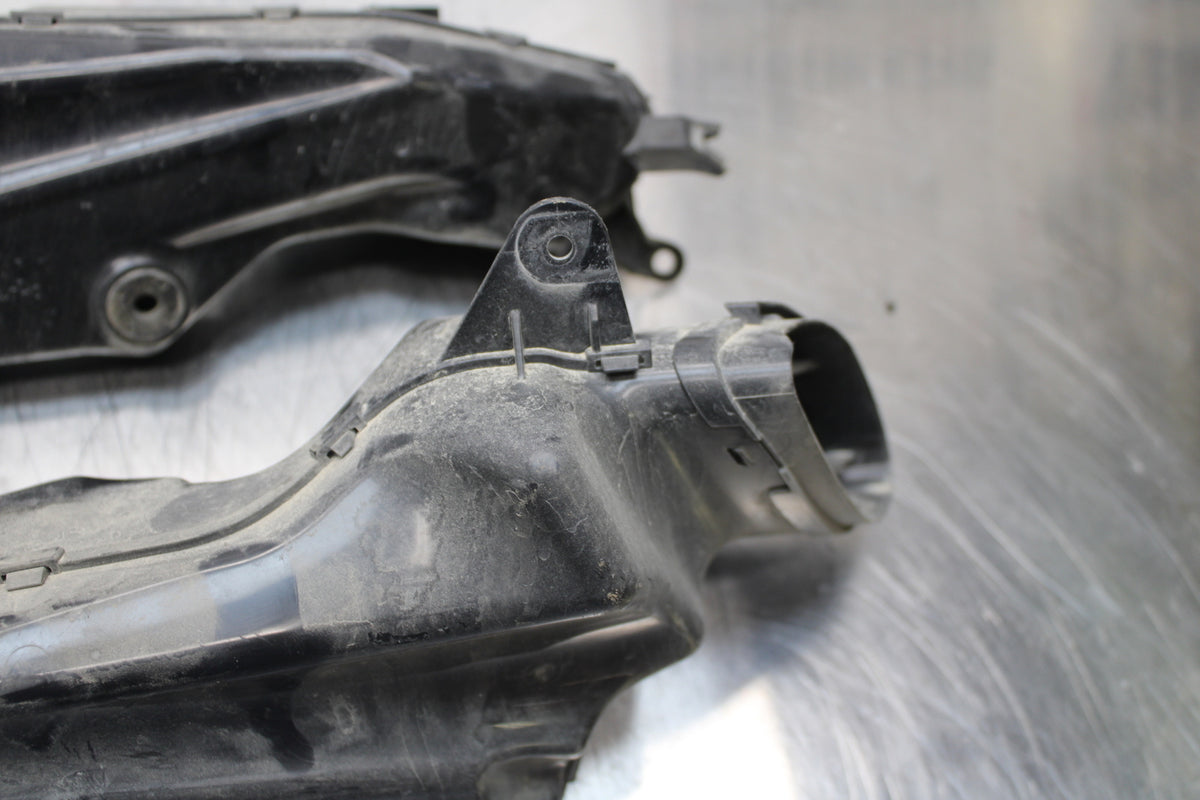 11 SUZUKI GSXR1000 RIGHT LEFT AIR INTAKE DUCTS BB142