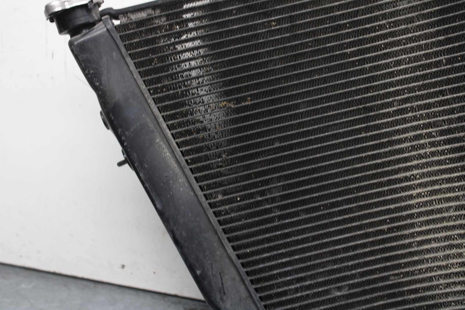 08-10 SUZUKI GSXR 600 ENGINE RADIATOR MOTOR COOLER COOLING RADIATER BB753