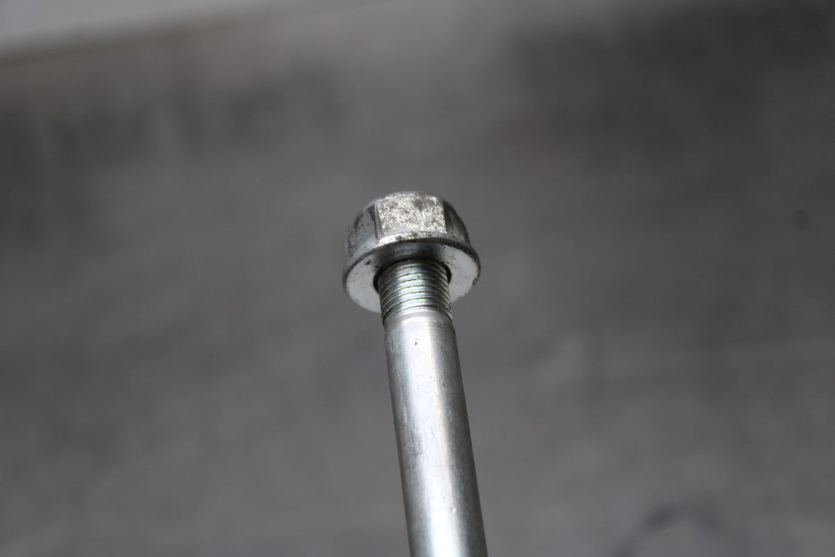 08 HONDA CBR125R FRONT WHEEL RIM AXLE PIVOT BOLT BB839
