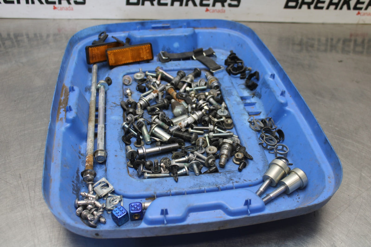 15-17 YAMAHA FJ09 MOUNTING BOLTS HARDWARE SCREWS BB906